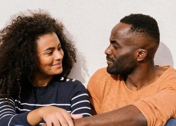 Cómo afrontar exitosamente una relación con diferencias de edad