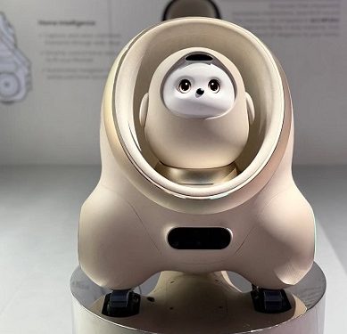 TCL presenta el primer robot modular Ai Me