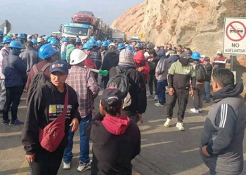 Mineros artesanales realizan 7 bloqueos en carreteras nacionales