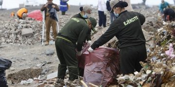 400 bolsas de residuos sólidos se retiraron de Sitio Arqueológico Necrópolis en Ancón