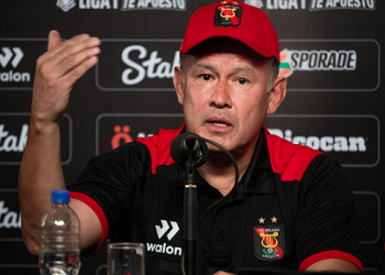 Exigencias de Juan Reynoso como técnico del Melgar